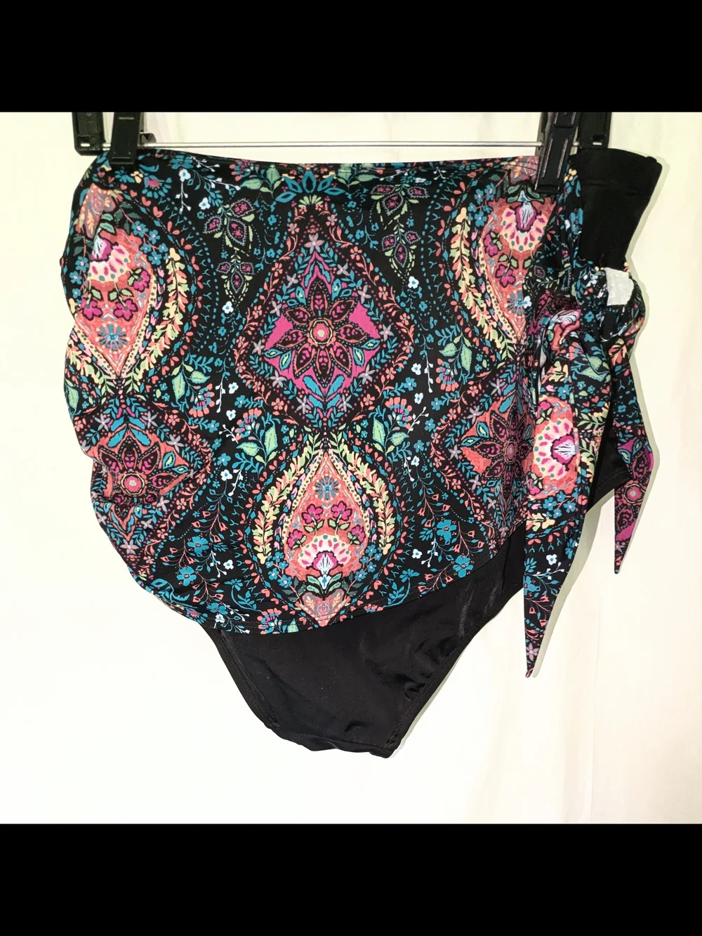 Women’s 2 Piece Multicolor Paisley Floral Ruffle Swimsuit - Picture 6 of 7